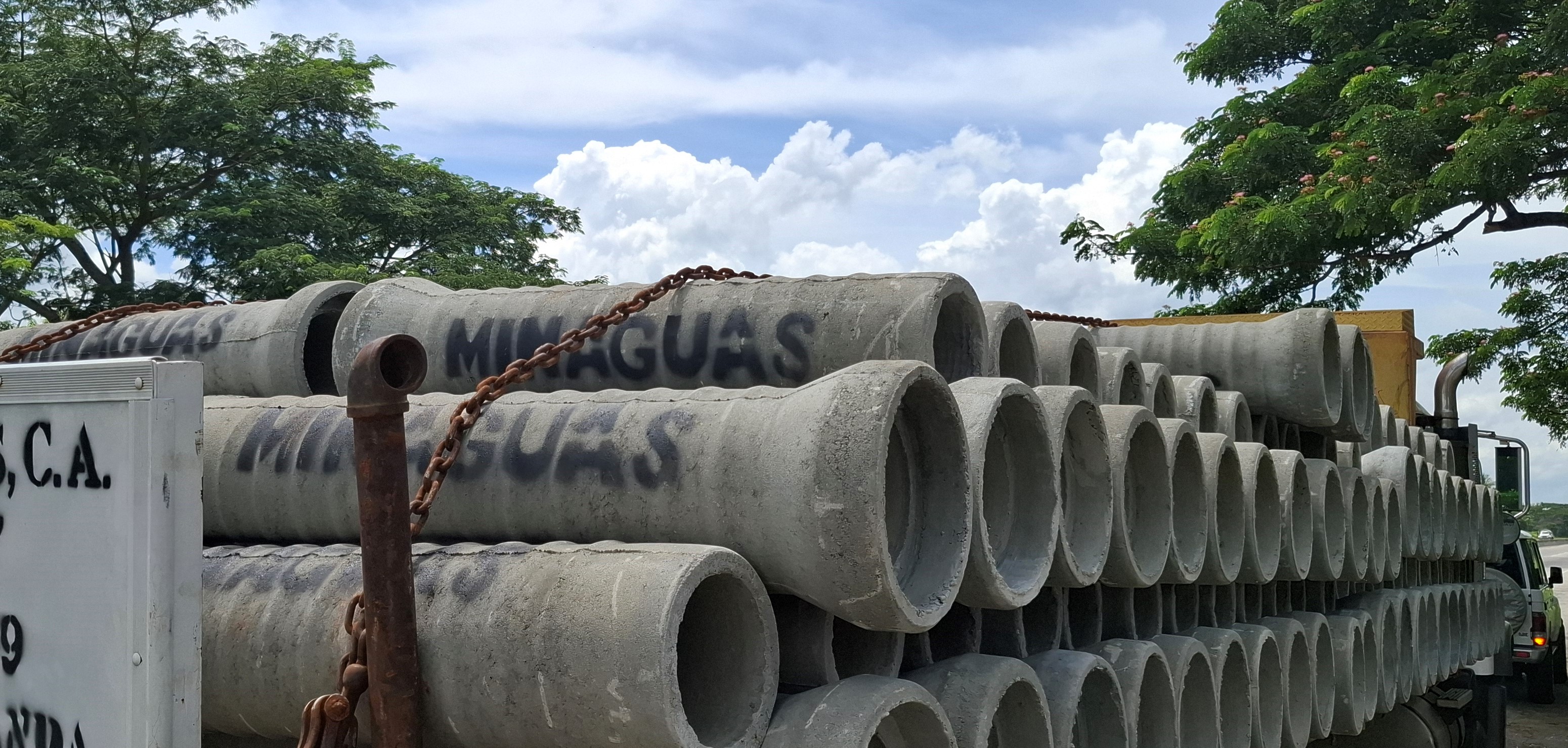 MinAguas entregó 350 metros de tubería de concreto para sustitución de colectores en Yaracuy